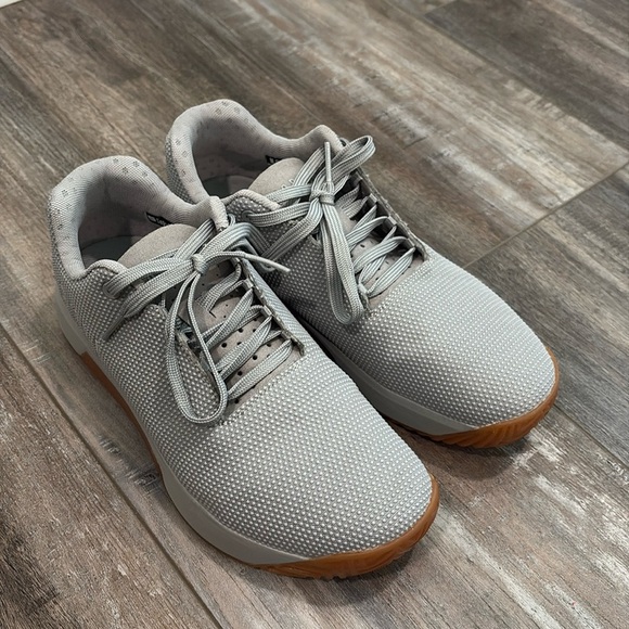 Nobull Gray Textured Sneakers size 10 - Picture 2 of 11